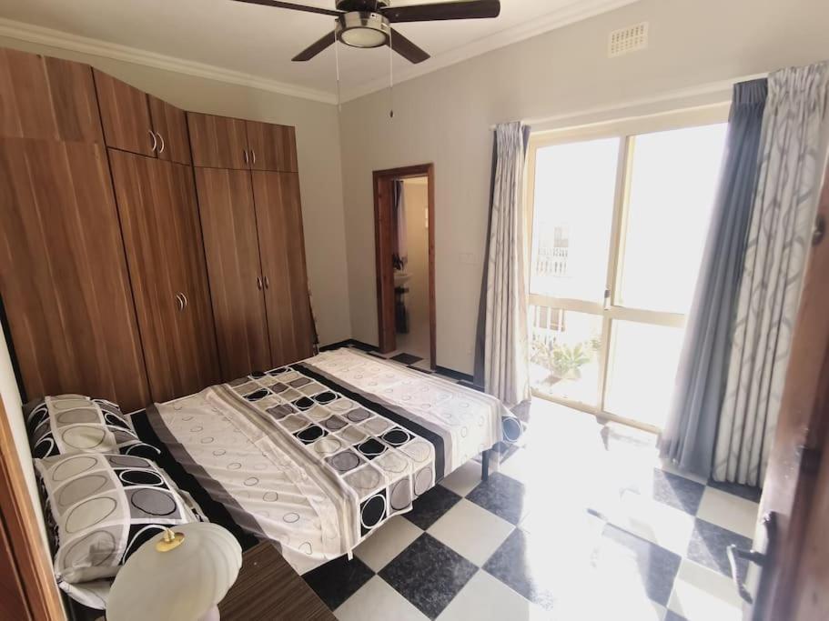 Poseidons Seaview Penthouse Apartment มาร์ซาลฟอร์น ภายนอก รูปภาพ