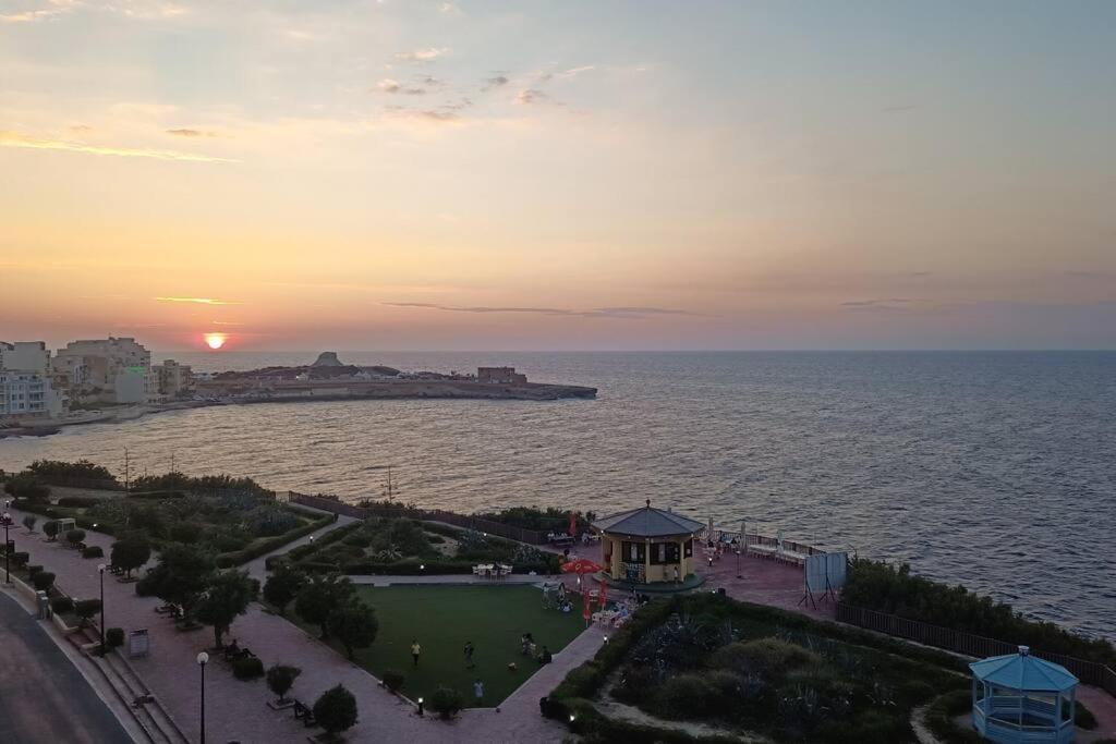 Poseidons Seaview Penthouse Apartment มาร์ซาลฟอร์น ภายนอก รูปภาพ
