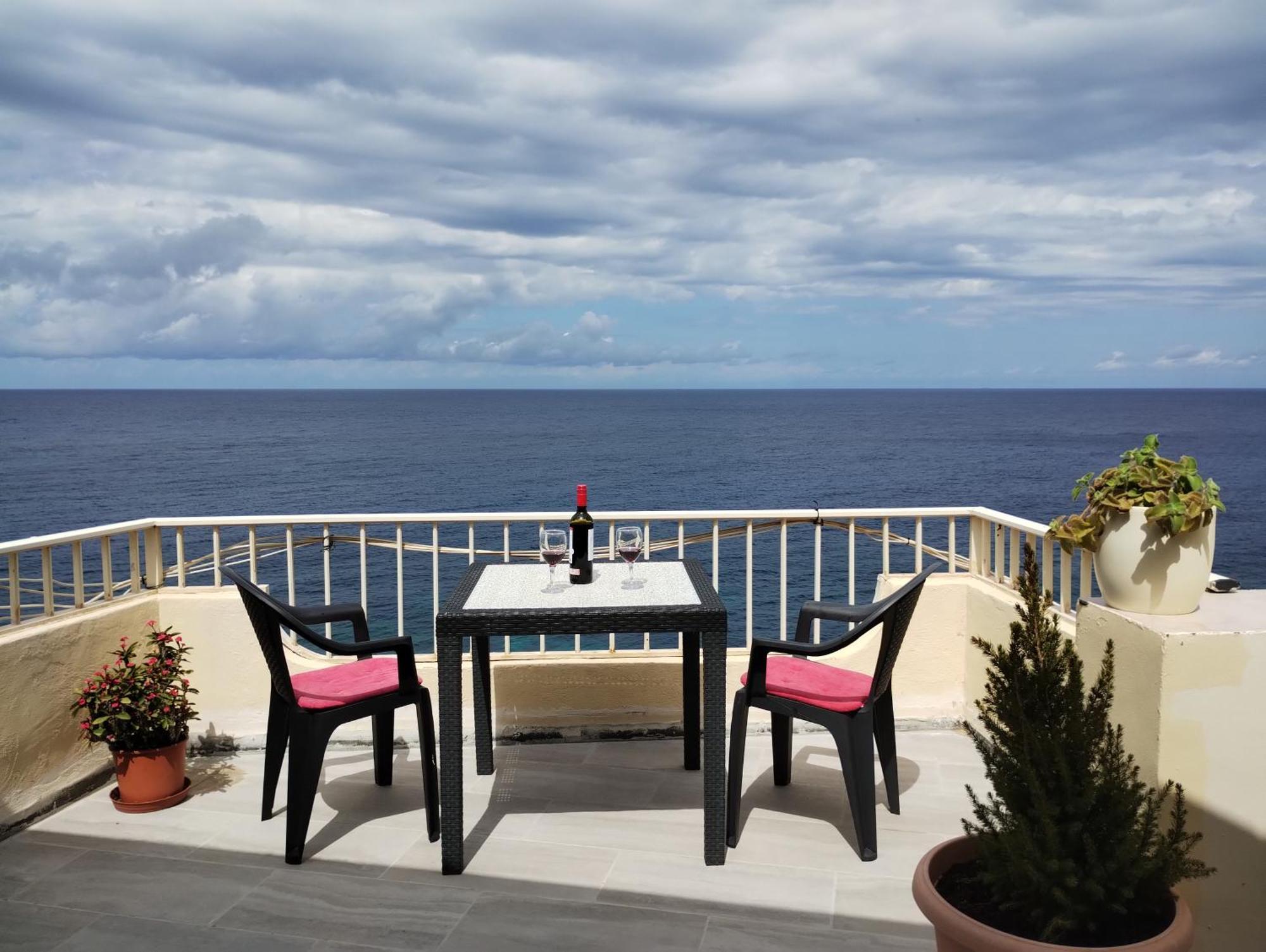 Poseidons Seaview Penthouse Apartment มาร์ซาลฟอร์น ภายนอก รูปภาพ